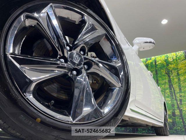 Toyota CROWN SEDAN 2019-01 7357300-13