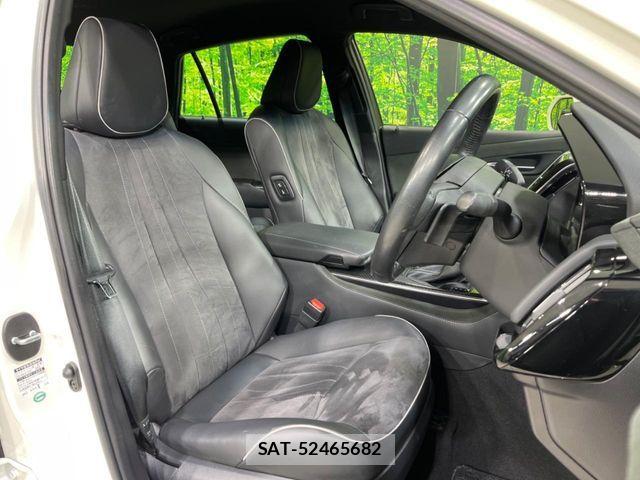 Toyota CROWN SEDAN 2019-01 7357300-8