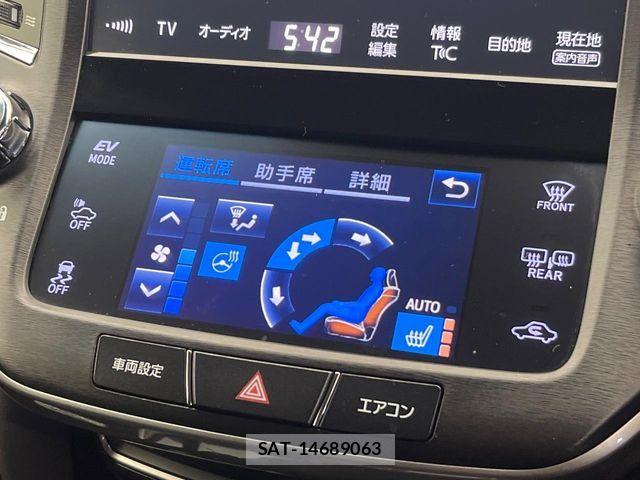 Toyota CROWN SEDAN 2018-05 7357298-10
