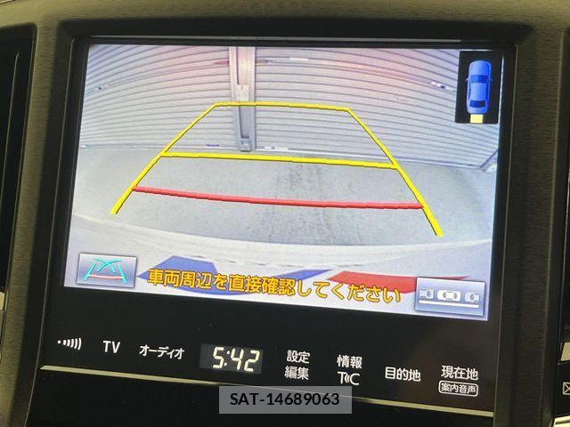 Toyota CROWN SEDAN 2018-05 7357298-3