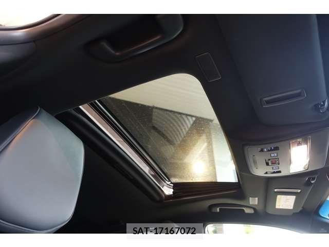 Toyota CROWN SEDAN 2018-07 7357293-1