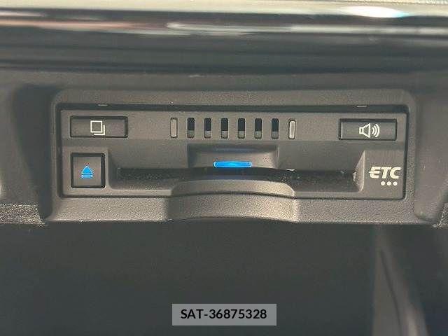 Toyota CROWN SEDAN 2019-06 7357291-11