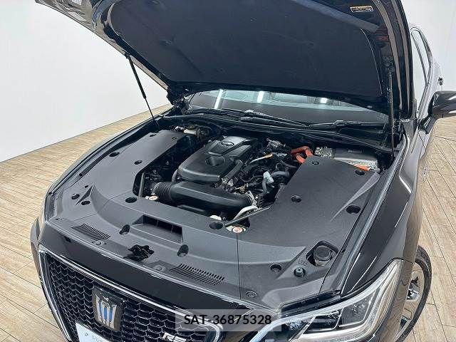Toyota CROWN SEDAN 2019-06 7357291-17