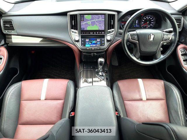 Toyota CROWN SEDAN 2015-02 7357315-1