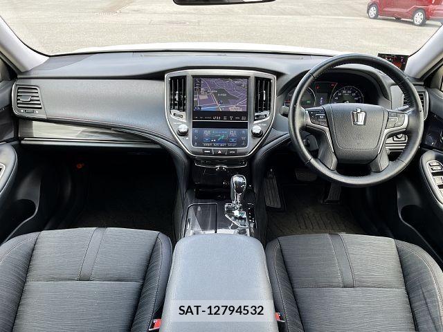 Toyota CROWN SEDAN 2014-03 7357323-1