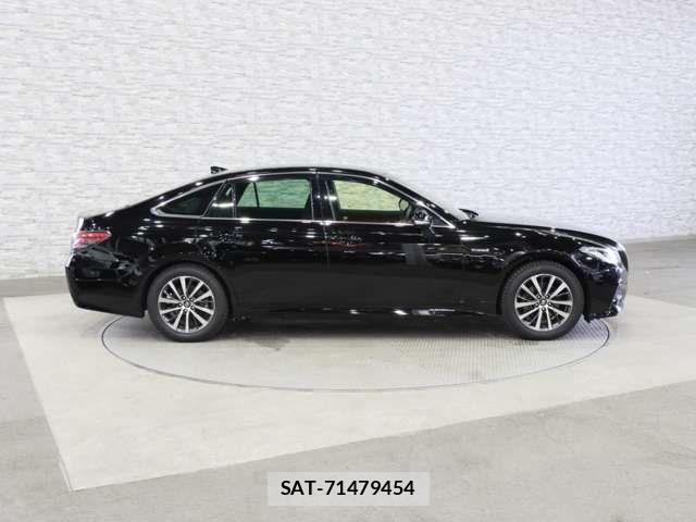 Toyota CROWN SEDAN 2019-05 7357318-12