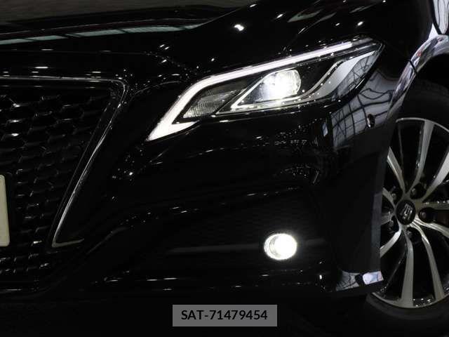 Toyota CROWN SEDAN 2019-05 7357318-14