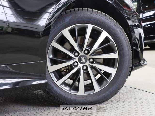 Toyota CROWN SEDAN 2019-05 7357318-19