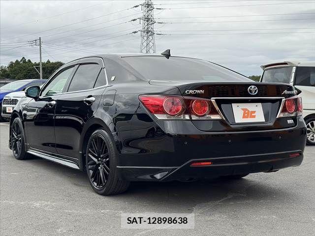 Toyota CROWN SEDAN 2016-10 7357319-12