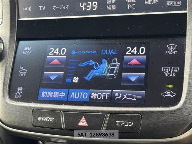 Toyota CROWN SEDAN 2016-10 7357319-3