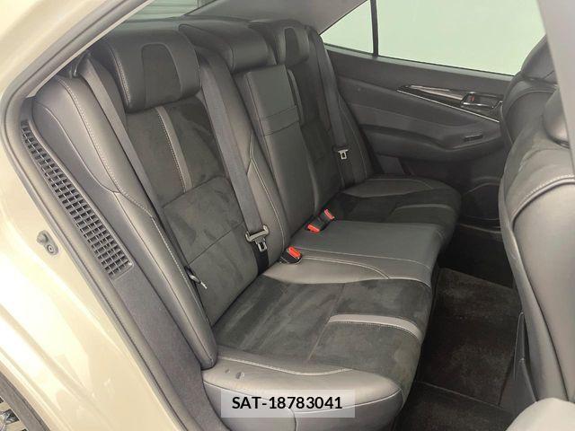 Toyota CROWN SEDAN 2018-04 7357306-12