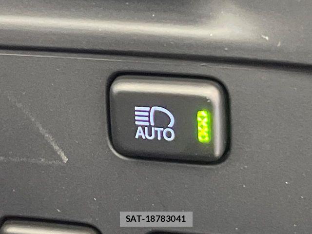 Toyota CROWN SEDAN 2018-04 7357306-7