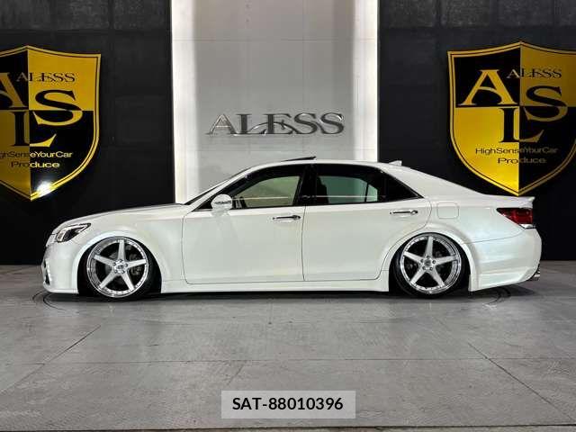 Toyota CROWN SEDAN 2015-11 7357294-9