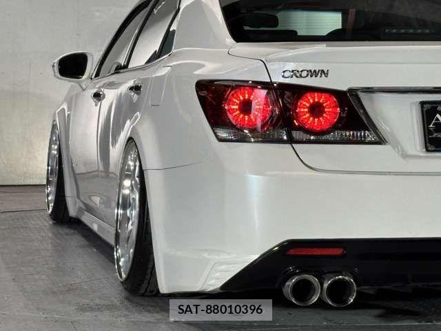 Toyota CROWN SEDAN 2015-11 7357294-2