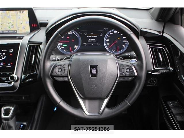 Toyota CROWN SEDAN 2018-09 7357297-26