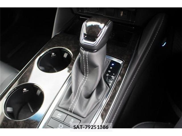 Toyota CROWN SEDAN 2018-09 7357297-27