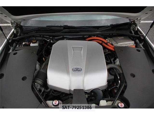 Toyota CROWN SEDAN 2018-09 7357297-29