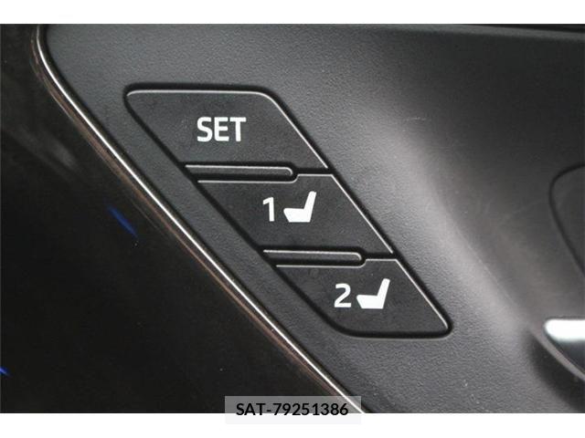 Toyota CROWN SEDAN 2018-09 7357297-4