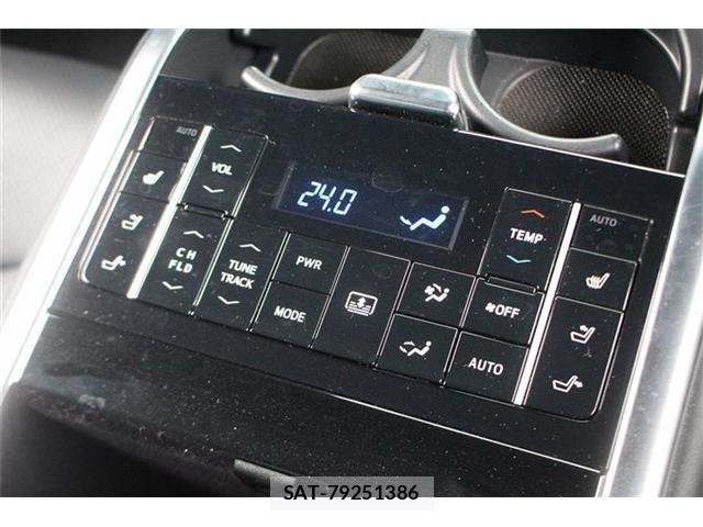 Toyota CROWN SEDAN 2018-09 7357297-6