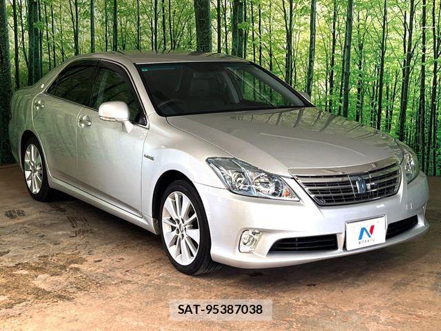 Toyota CROWN SEDAN 2010-05 7357326-10