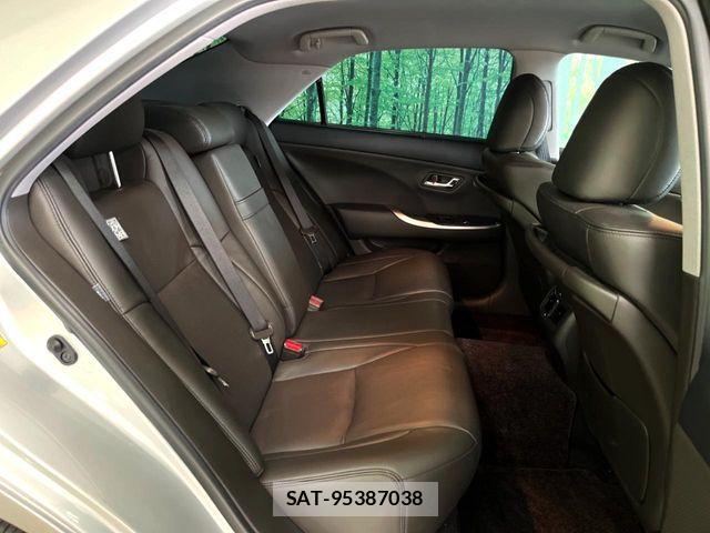 Toyota CROWN SEDAN 2010-05 7357326-15