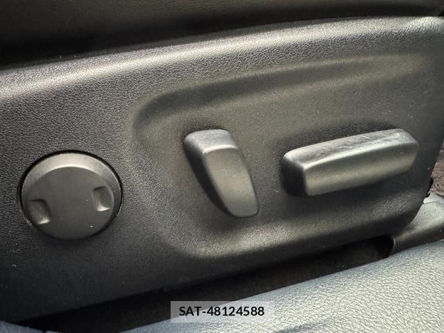 Toyota CROWN SEDAN 2013-03 7357325-28