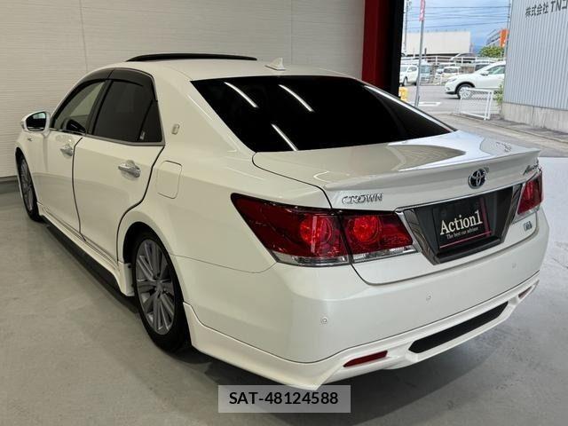 Toyota CROWN SEDAN 2013-03 7357325-3