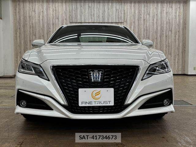 Toyota CROWN SEDAN 2018-11 7357305-13
