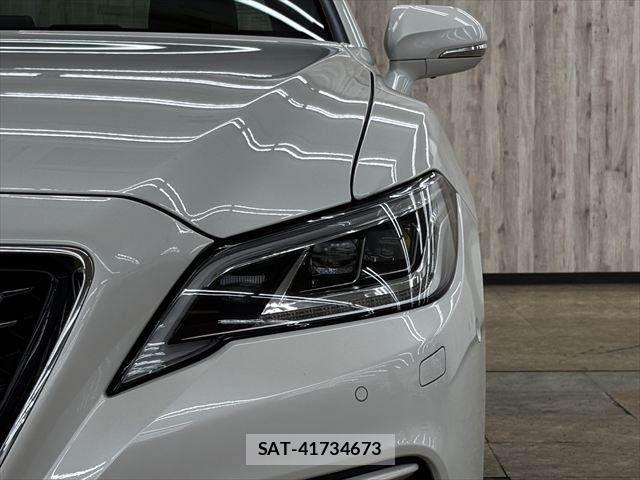 Toyota CROWN SEDAN 2018-11 7357305-20