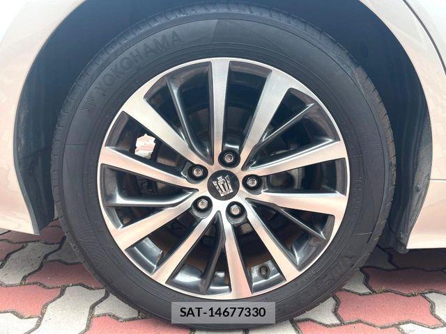 Toyota CROWN SEDAN 2018-10 7391724-12