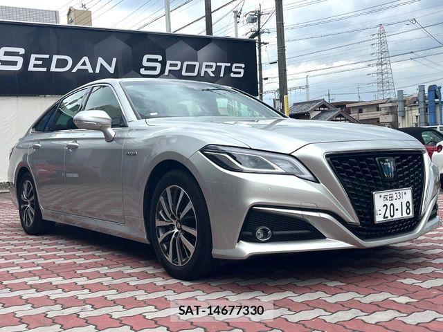 Toyota CROWN SEDAN 2018-10 7391724-15