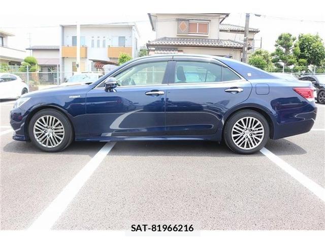 Toyota CROWN SEDAN 2015-11 7391733-11