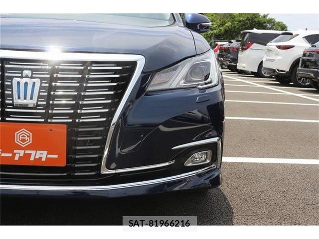 Toyota CROWN SEDAN 2015-11 7391733-13
