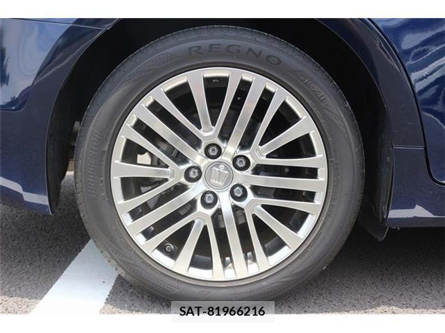 Toyota CROWN SEDAN 2015-11 7391733-24