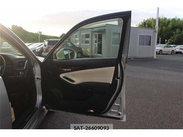 Toyota CROWN SEDAN 2013-06 7391738-29