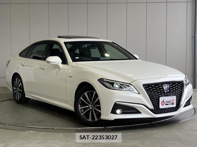 Toyota CROWN SEDAN 2019-03 7391722-23