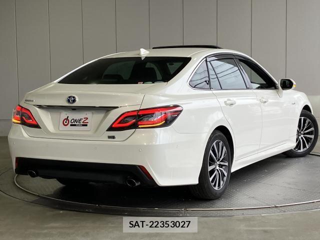 Toyota CROWN SEDAN 2019-03 7391722-26