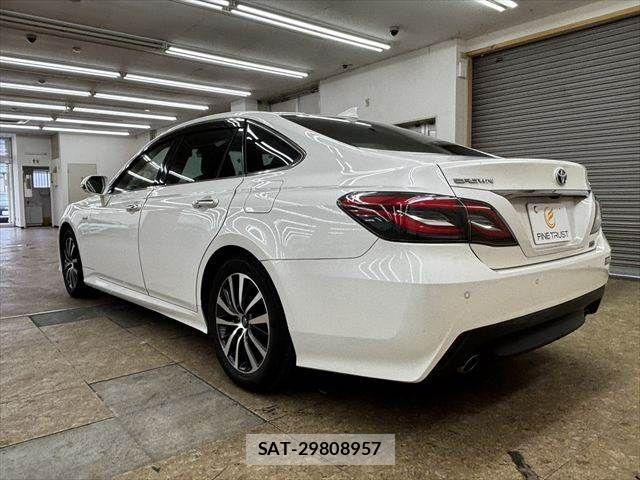 Toyota CROWN SEDAN 2018-11 7391723-18