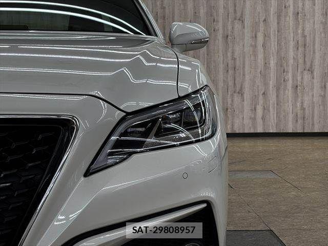 Toyota CROWN SEDAN 2018-11 7391723-20