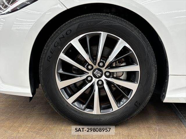 Toyota CROWN SEDAN 2018-11 7391723-28