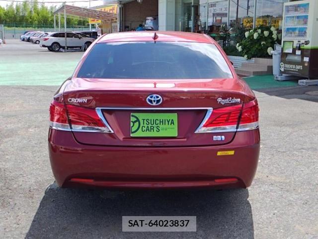 Toyota CROWN SEDAN 2017-09 7391728-10