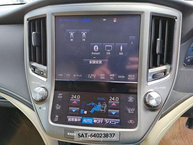 Toyota CROWN SEDAN 2017-09 7391728-12