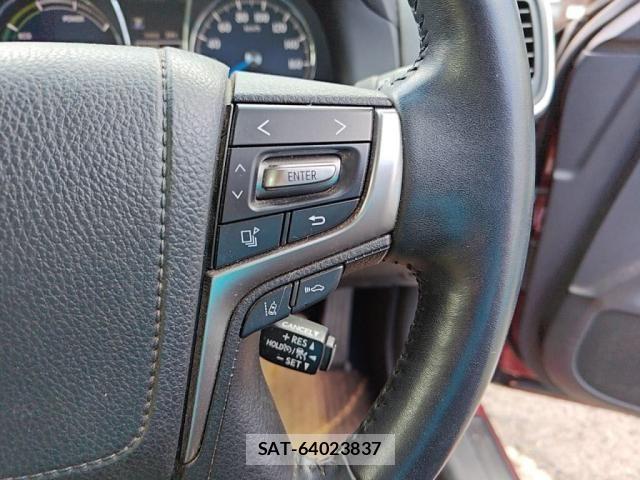 Toyota CROWN SEDAN 2017-09 7391728-17