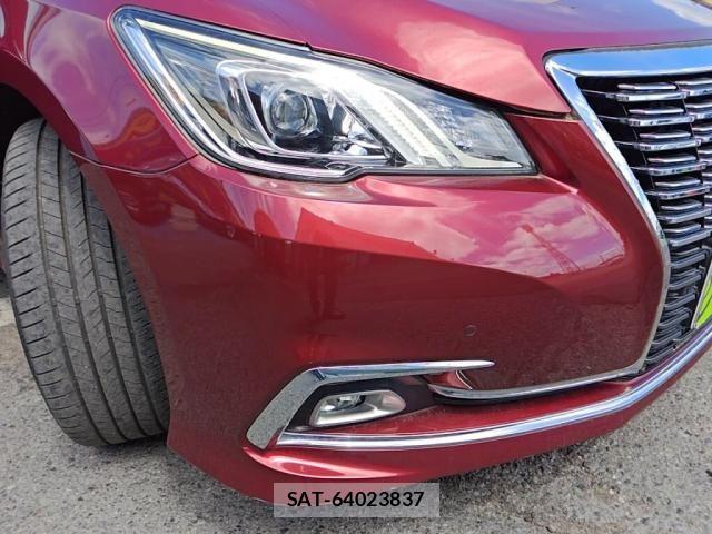 Toyota CROWN SEDAN 2017-09 7391728-27