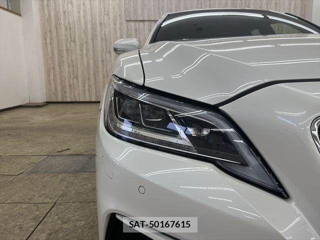 Toyota CROWN SEDAN 2018-12 7391725-23