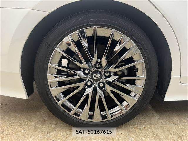 Toyota CROWN SEDAN 2018-12 7391725-28