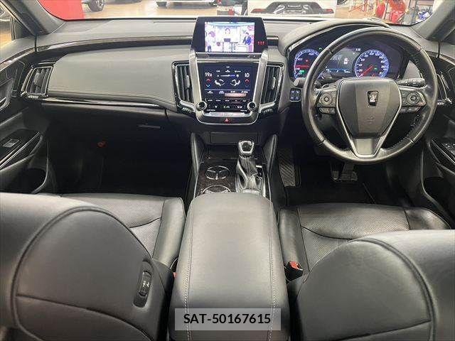 Toyota CROWN SEDAN 2018-12 7391725-2