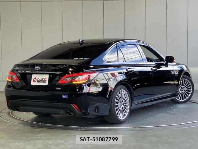 Toyota CROWN SEDAN 2021-02 7391718-1