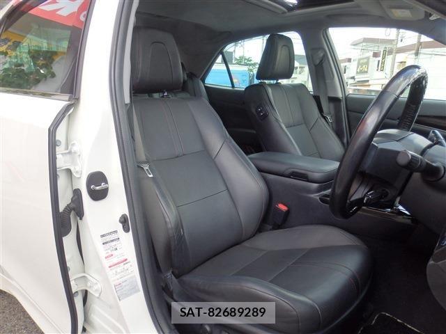Toyota CROWN SEDAN 2017-09 7391727-20