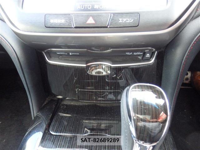 Toyota CROWN SEDAN 2017-09 7391727-28